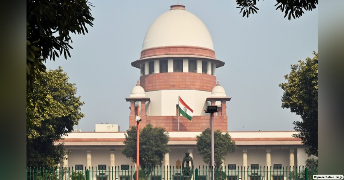 SC stays Allahabad HC order directing to take two IAS officers into custody, orders to release them immediately